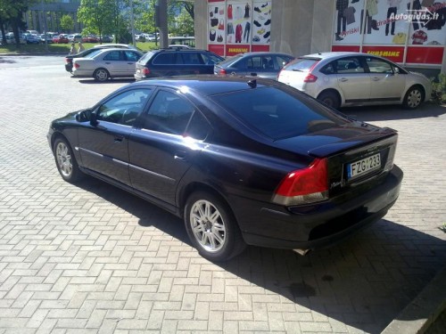 volvo-s60-d5-sedanas-2003.jpg